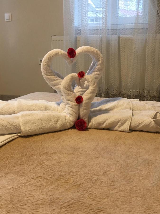 Dyhouse Hotel สลาตีนา ภายนอก รูปภาพ